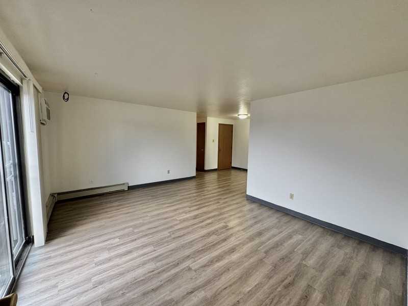 1721 Lenwood Ave #10 - Photo 3 of 13