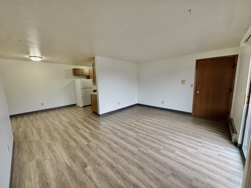 1721 Lenwood Ave #10 - Photo 4 of 13