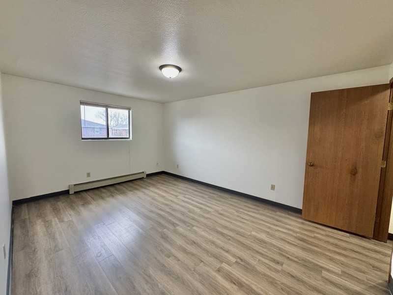 1721 Lenwood Ave #10 - Photo 7 of 13