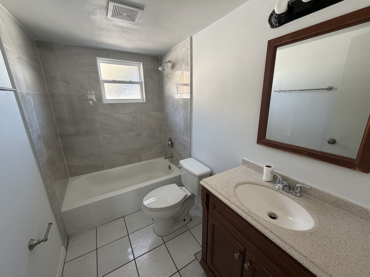 900 N Bay Street12 #12 - Photo 5 of 12