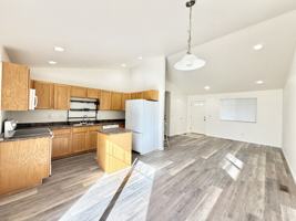 featured image of 1952 E 11th St #1