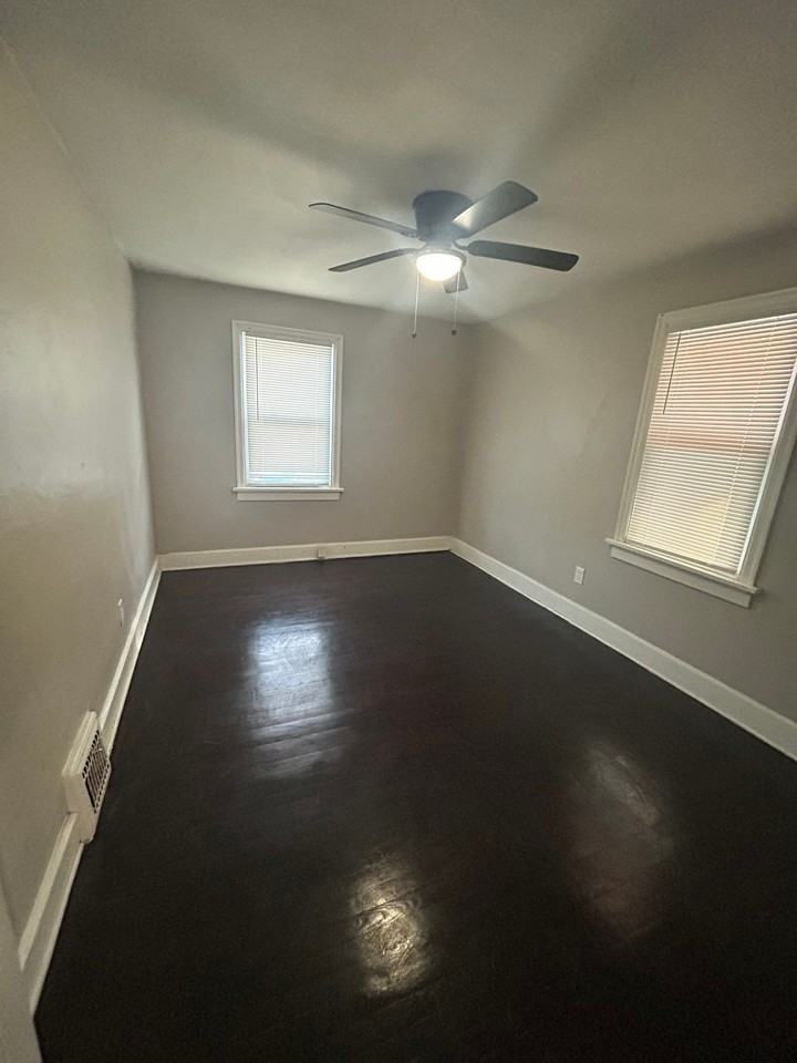 5425 Fletcher St #1 - Photo 7 of 16