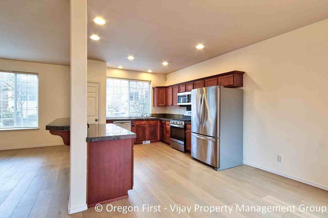 10568 Sw Washington St #1 - Photo 7 of 33