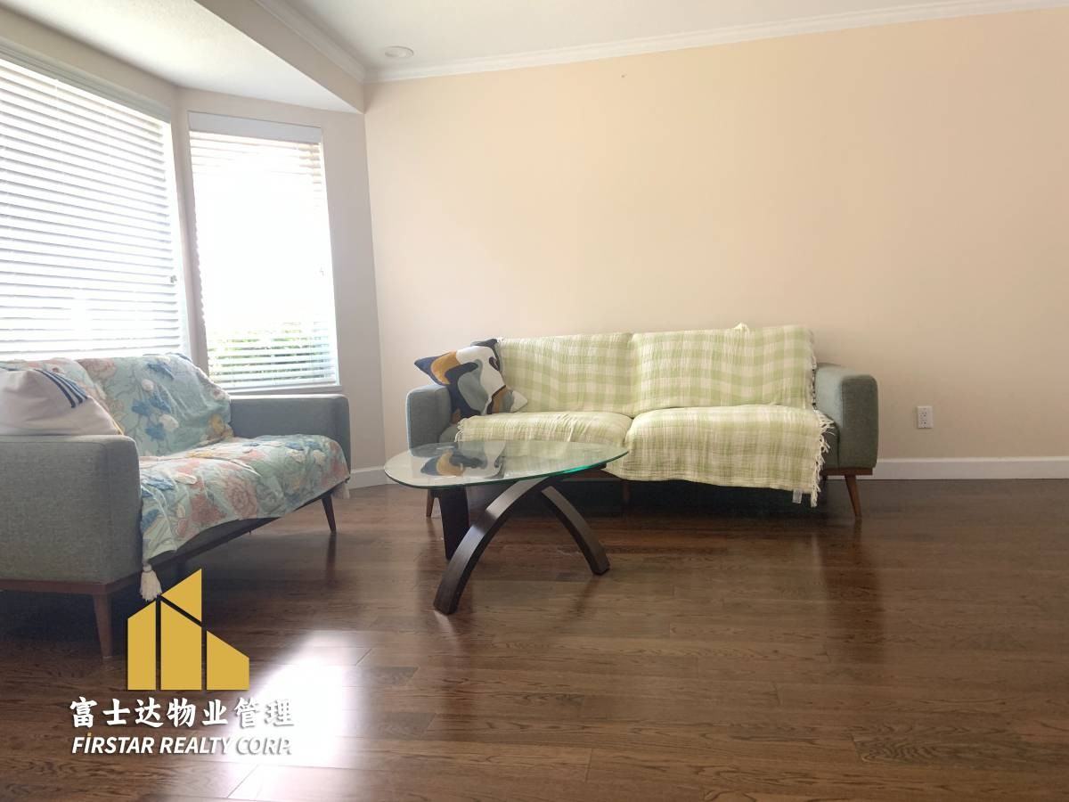 7068 Jubilee Ave #B - Photo 3 of 9