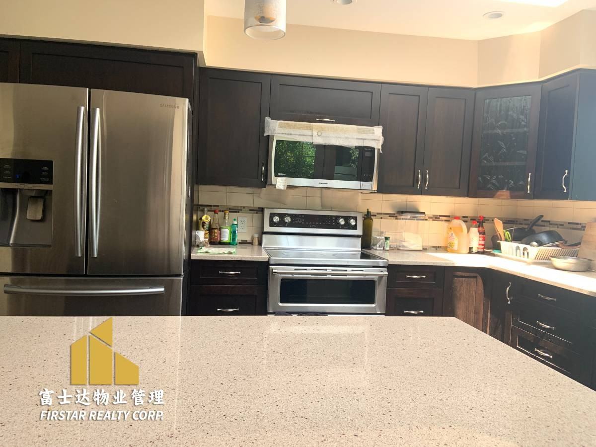 7068 Jubilee Ave #B - Photo 4 of 9