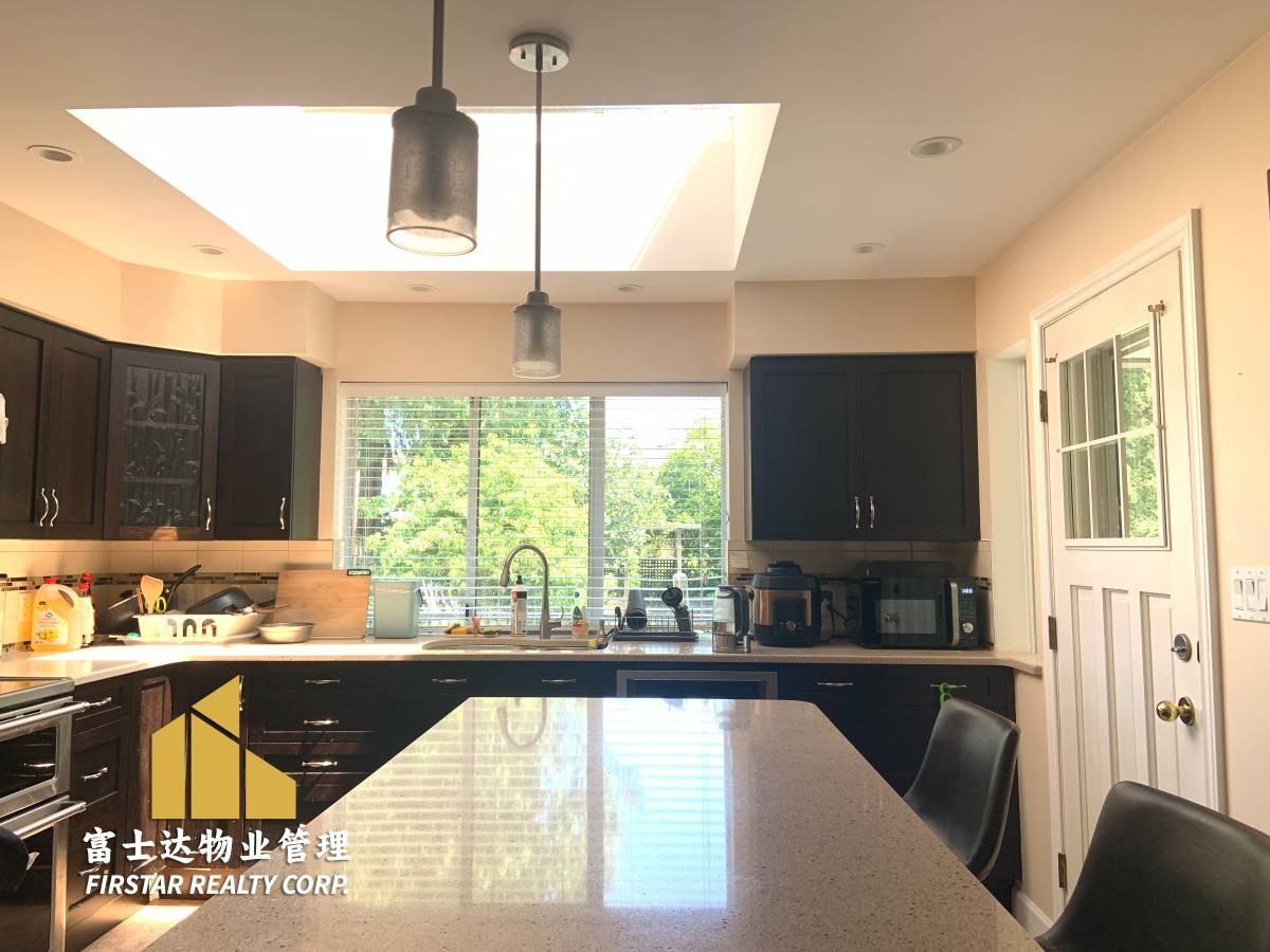 7068 Jubilee Ave #B - Photo 5 of 9