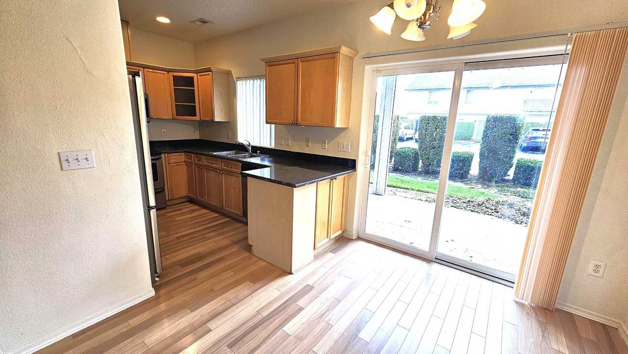 5264 Northeast 121st AvenueUnit G43 #1 - Photo 5 of 16