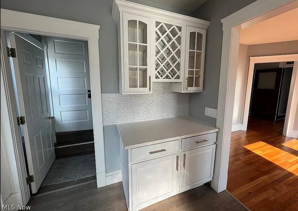 1346 W 112th St #2 - Photo 5 of 10