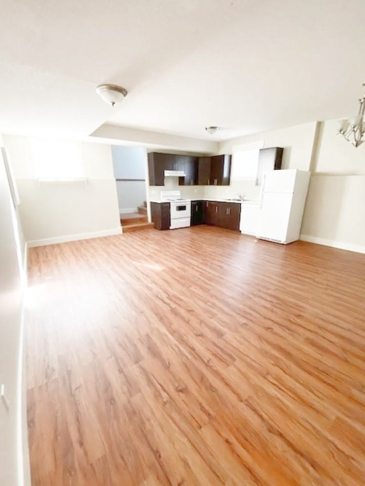 9113 B- 9113 101 Avenue - Photo 3 of 12