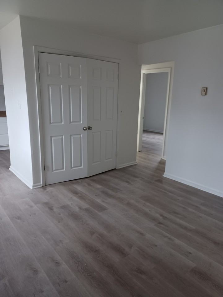 1307 Commerce Ave #A - Photo 3 of 15