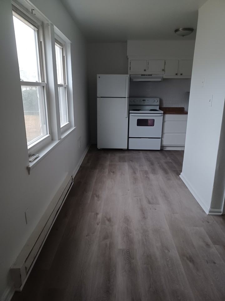 1307 Commerce Ave #A - Photo 4 of 15