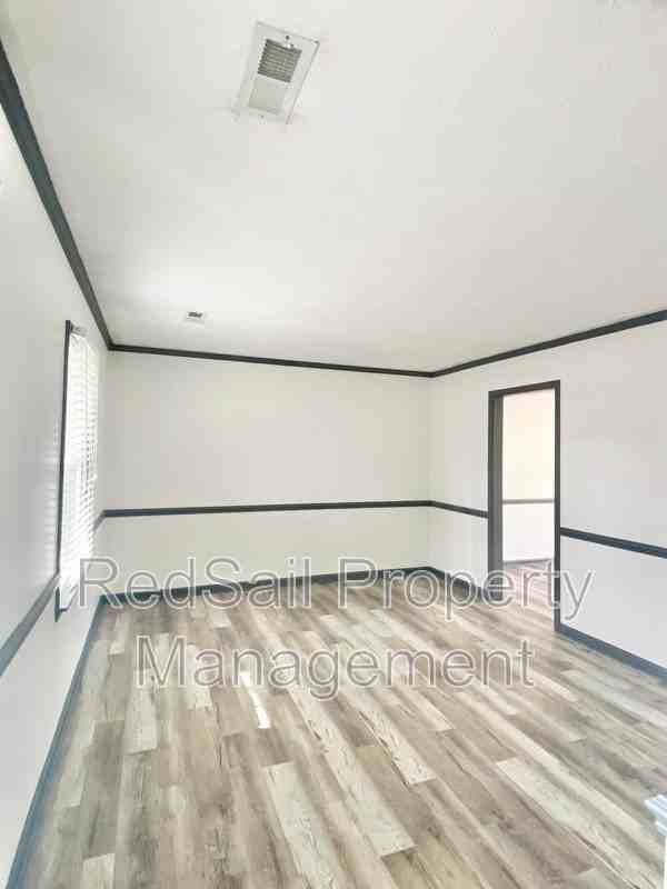 14 S Lake Cir - Photo 3 of 26