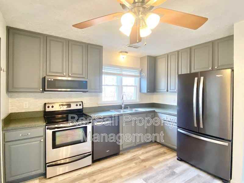 14 S Lake Cir - Photo 6 of 26