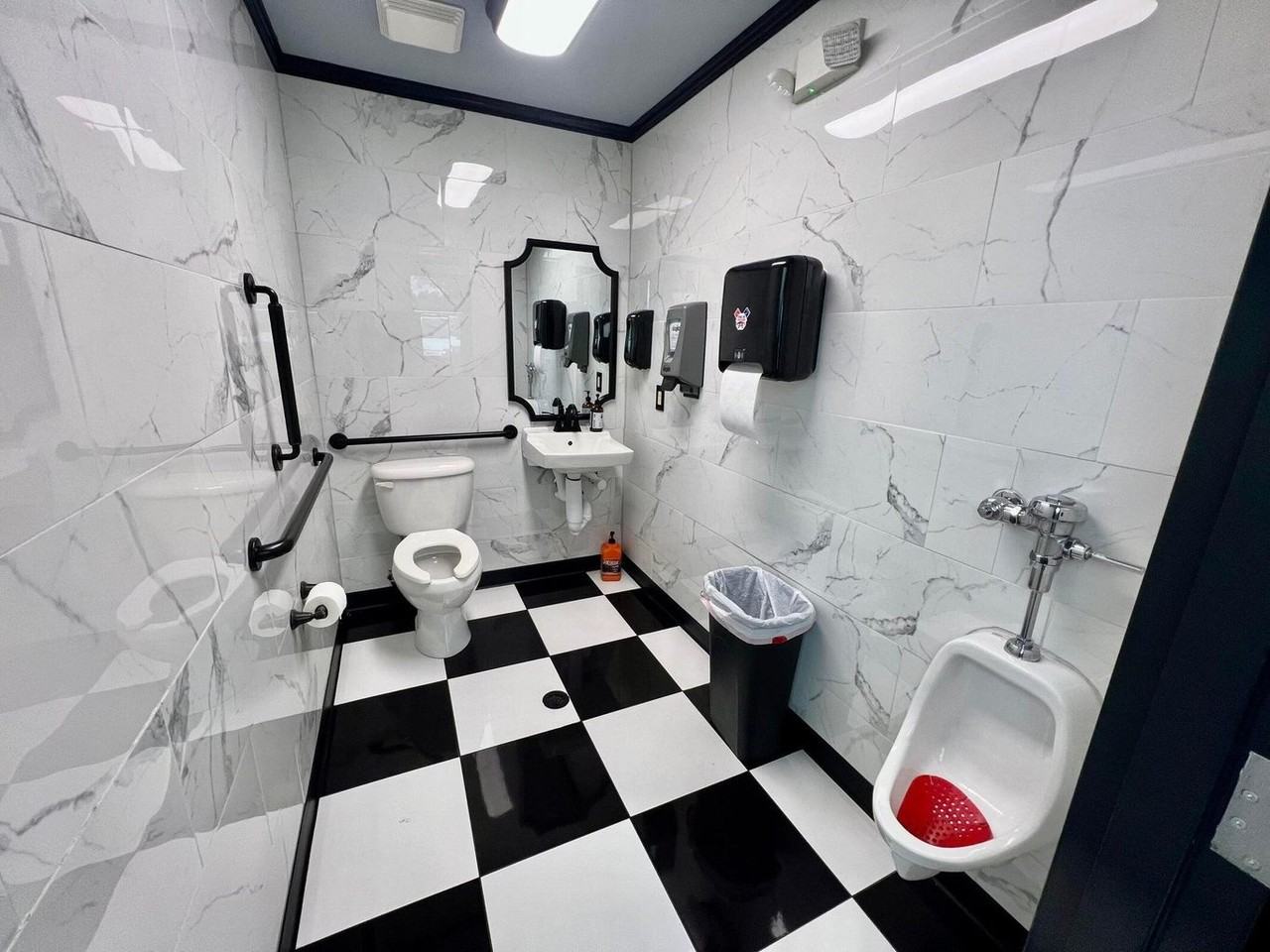 1601 Foxhaven Dr #1 - Photo 5 of 11