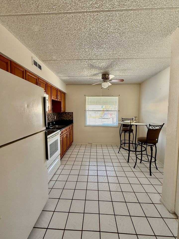 698 Michigan Ct #1 - Photo 5 of 17