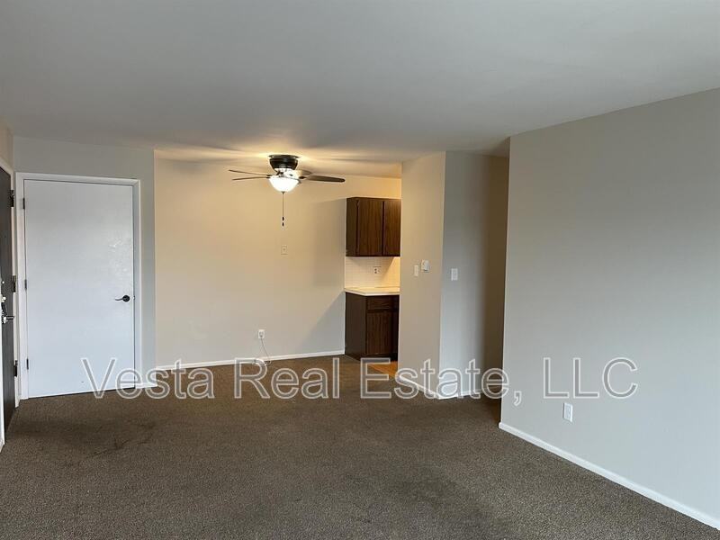 233 Robinhood Ln #10 - Photo 6 of 14