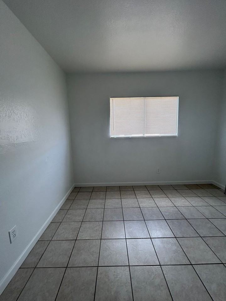 Geronimo2925-2941 - Photo 6 of 14