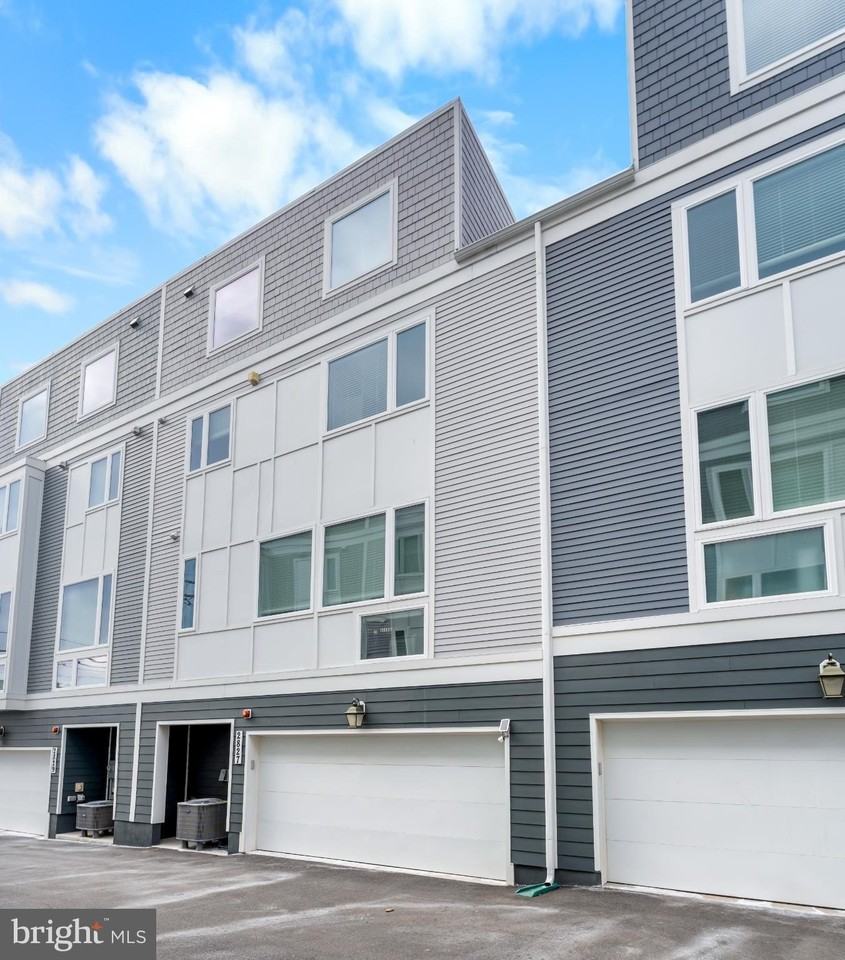 2827 24th Rd S - Photo 3 of 42