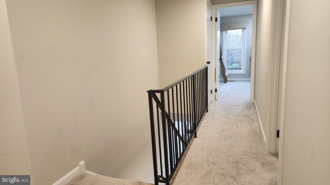 2113 N Monroe St Unit 4 #4 - Photo 4 of 22