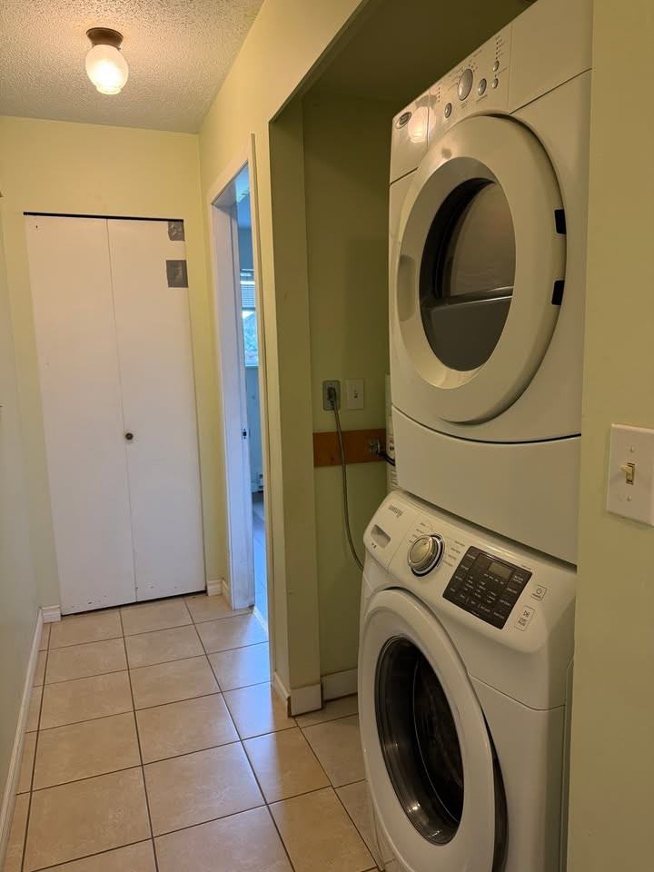 10021 Semiahmoo Rd #1 - Photo 5 of 8