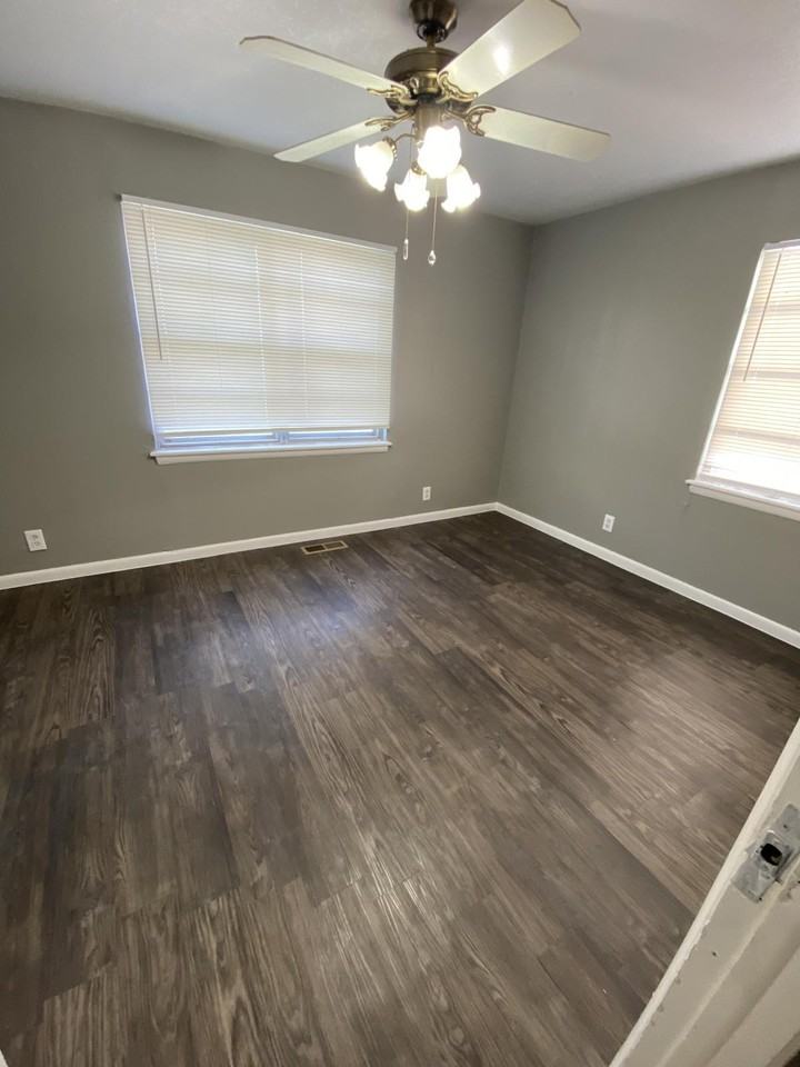 3332 Sw 42nd St #1 - Photo 3 of 9