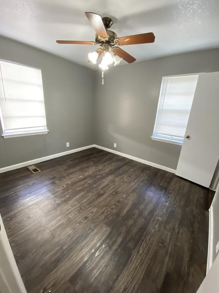 3332 Sw 42nd St #1 - Photo 6 of 9