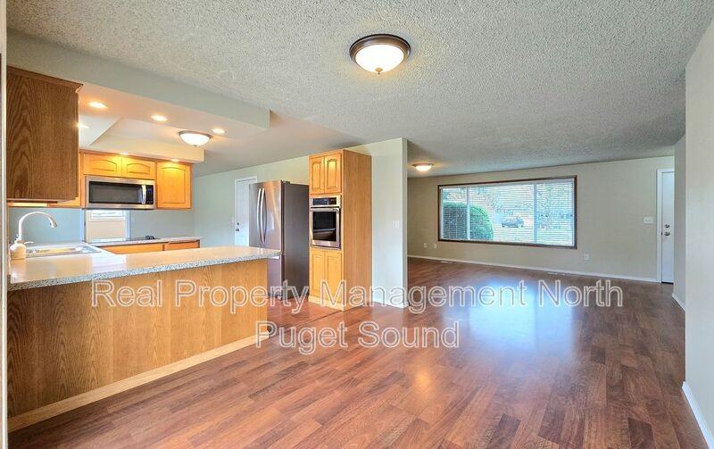 8432 45th Dr Ne - Photo 4 of 25