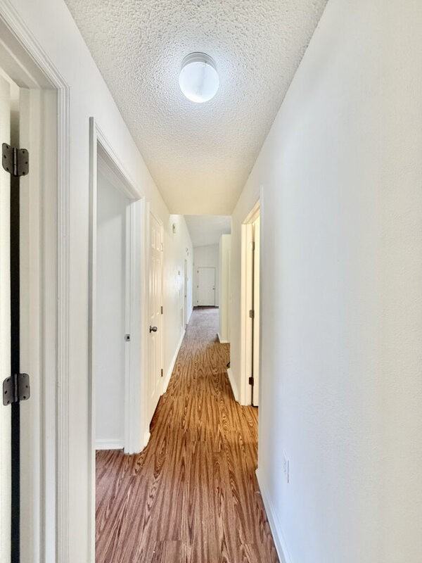 2625 E 32nd Ave - Photo 7 of 50