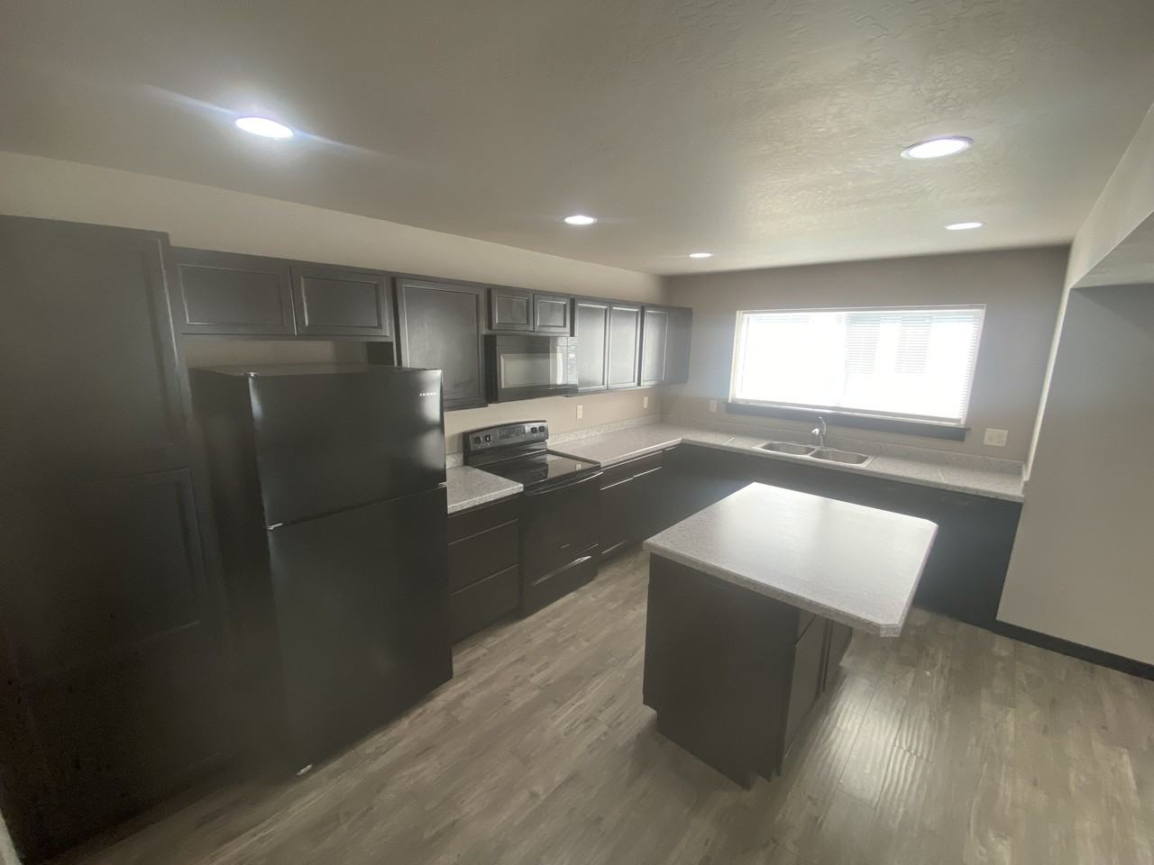 3220 Savannah St #D - Photo 6 of 17