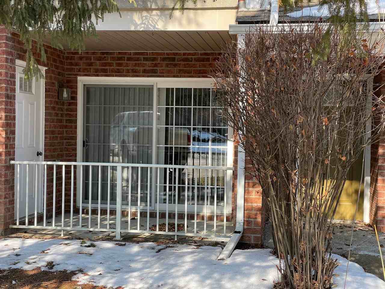 54223 E Annsbury Cir - Photo 2 of 30