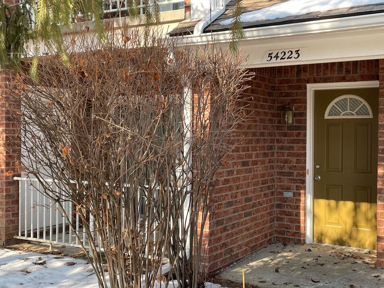 54223 E Annsbury Cir - Photo 3 of 30