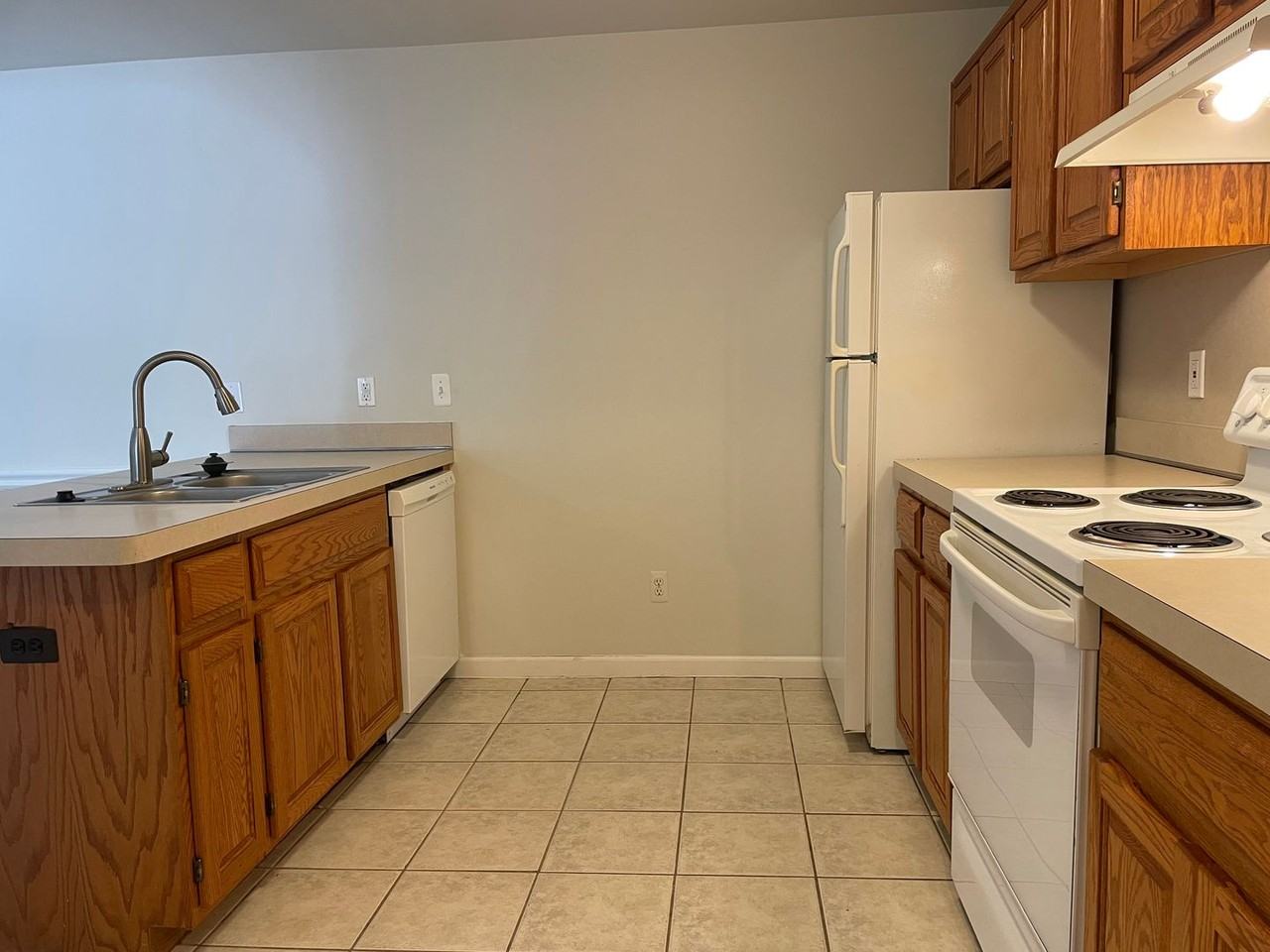 54223 E Annsbury Cir - Photo 7 of 30