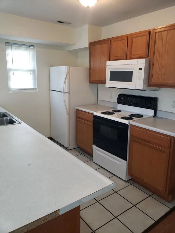 University Village Townhome - Photo 2 of 6