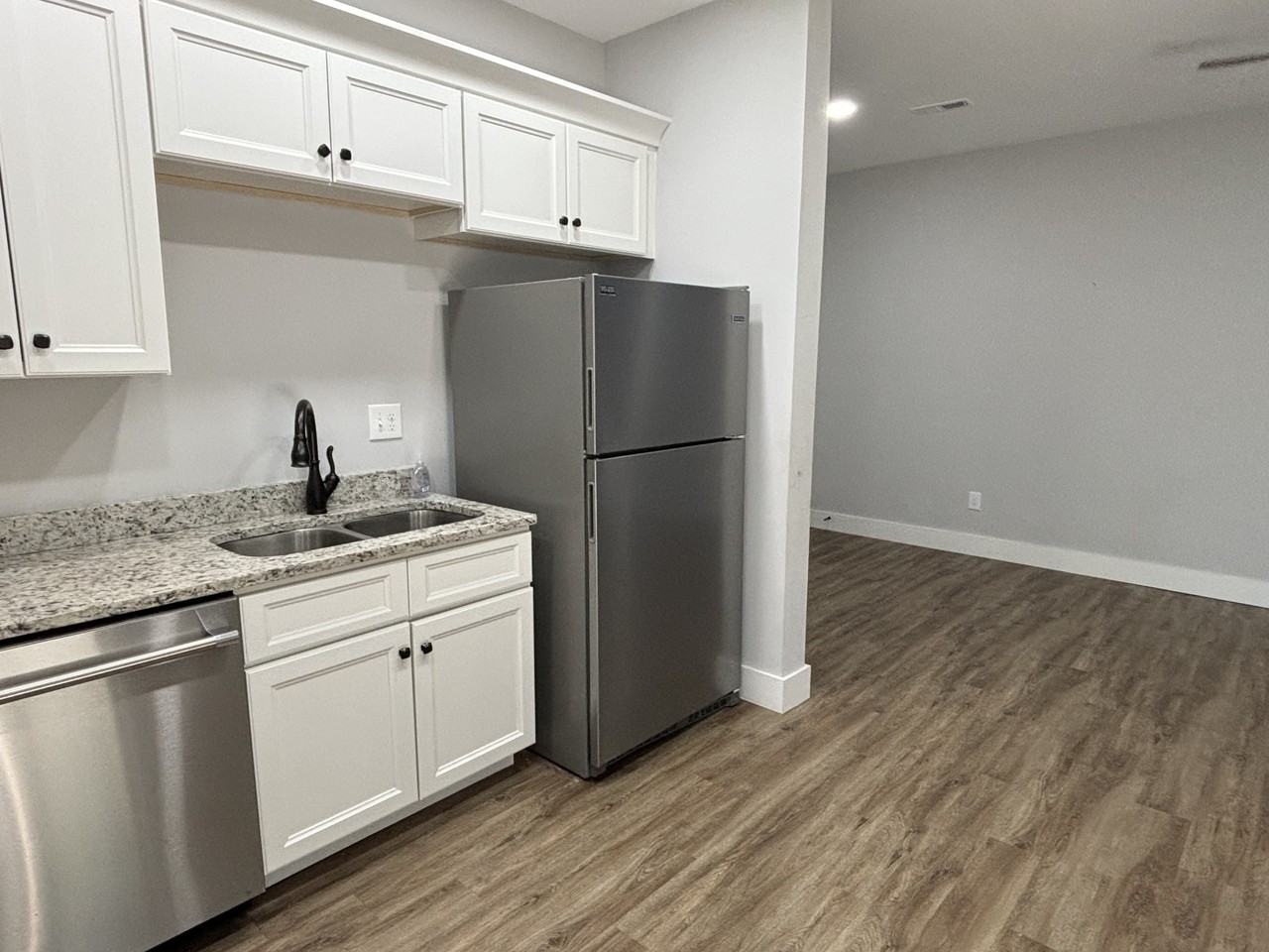 102 Stone Court Way #1 - Photo 4 of 27