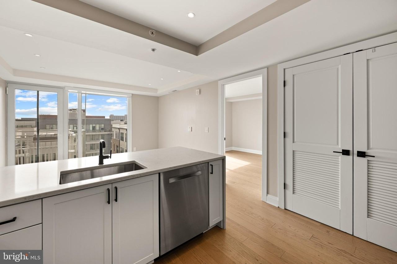 925 N Fairfax St Apt 507 #507 - Photo 6 of 42