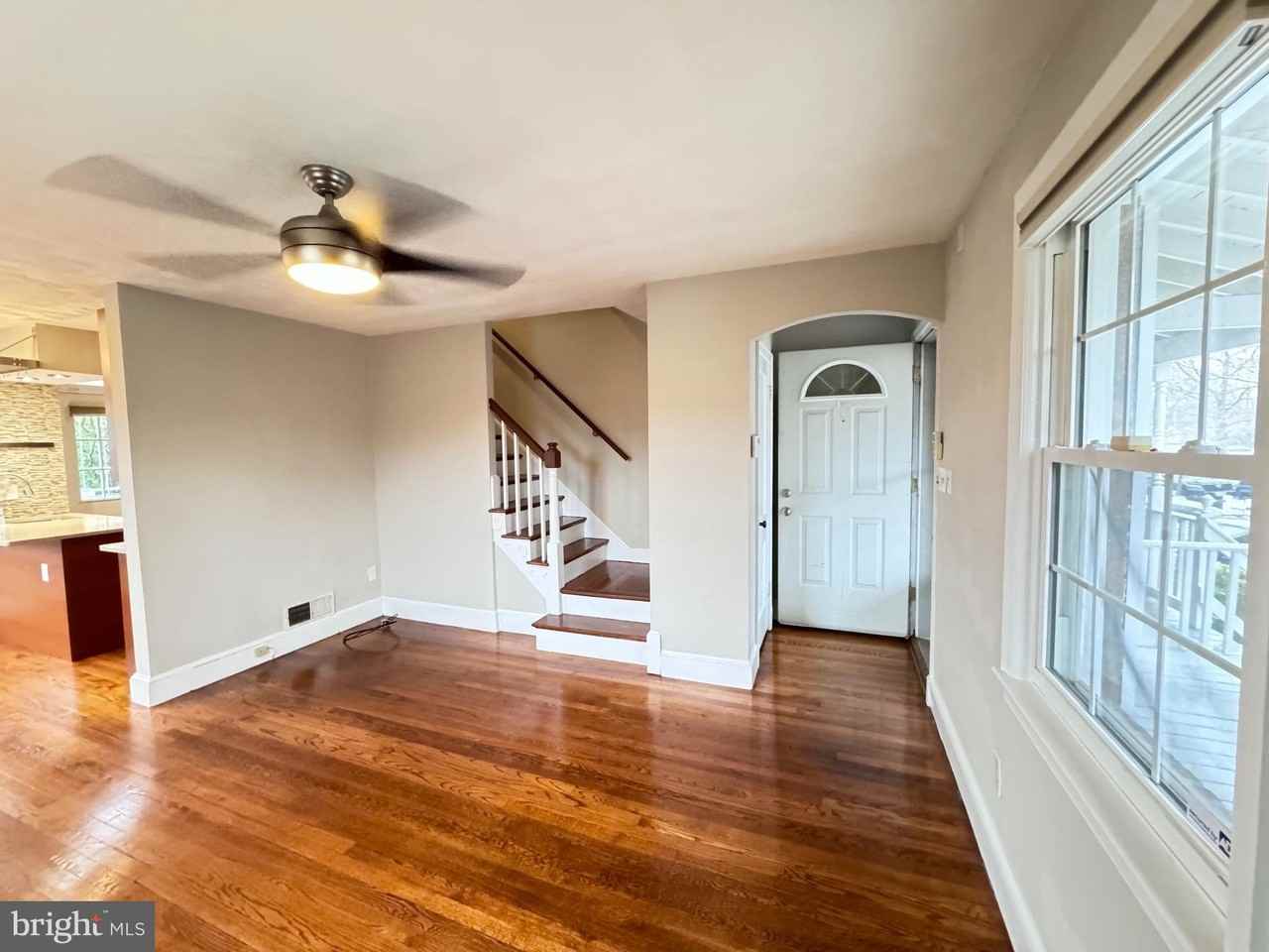 1600 Princess St - Photo 2 of 17