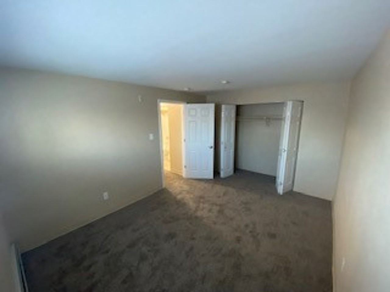 ASPEN LEAF APARTMENTS LLC - Photo 4 of 4