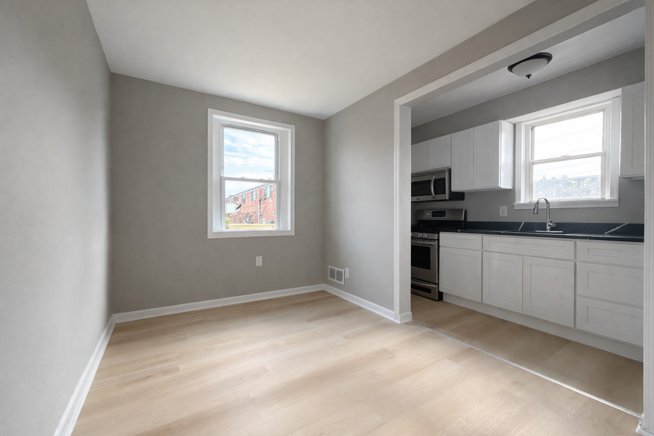 1725 Malvern St - Photo 4 of 17