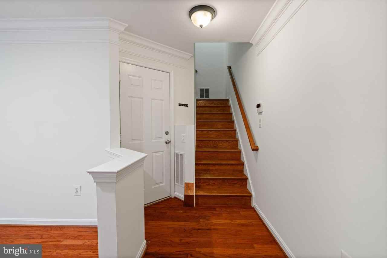 5061 Kilburn St - Photo 2 of 36