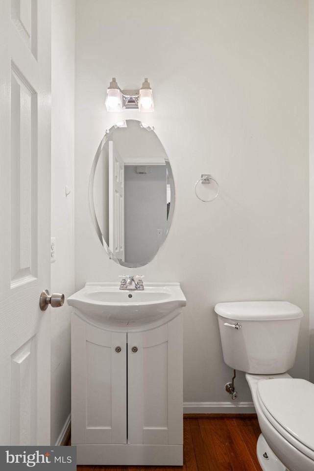 5061 Kilburn St - Photo 5 of 36