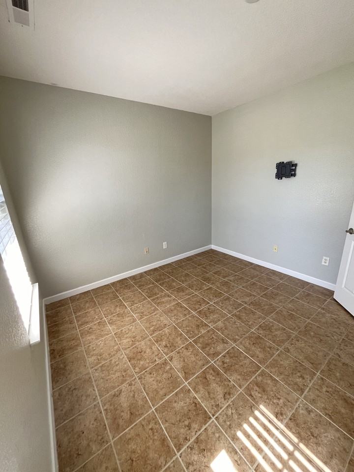 212 Aqua Court - 1Unit 3 #1 - Photo 3 of 20