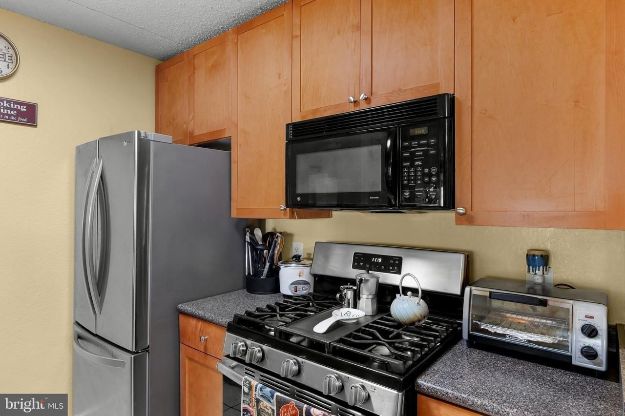 75 S Reynolds St Apt 101 #101 - Photo 2 of 41