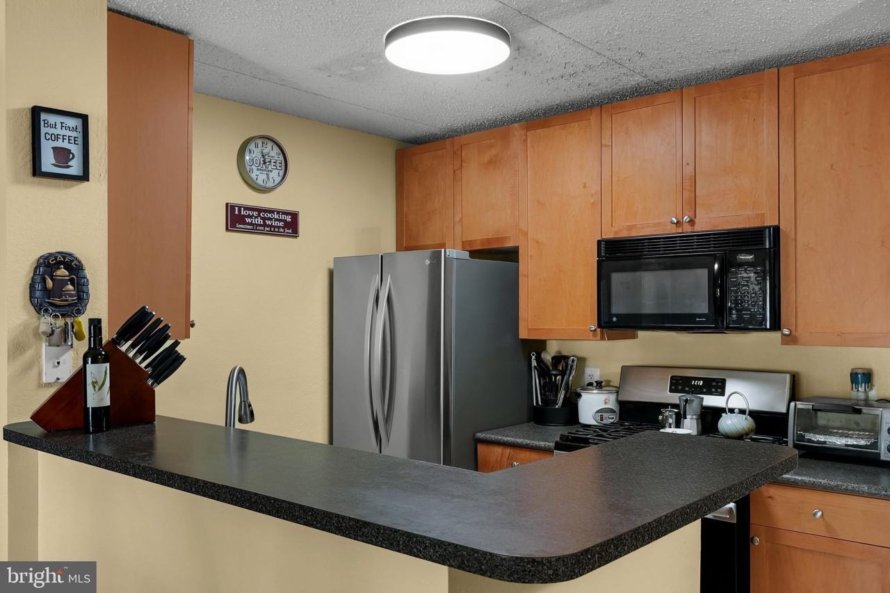 75 S Reynolds St Apt 101 #101 - Photo 4 of 41