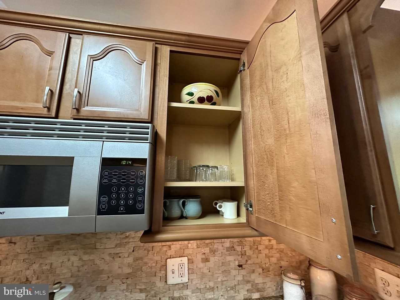 3638 Gunston Rd - Photo 7 of 29