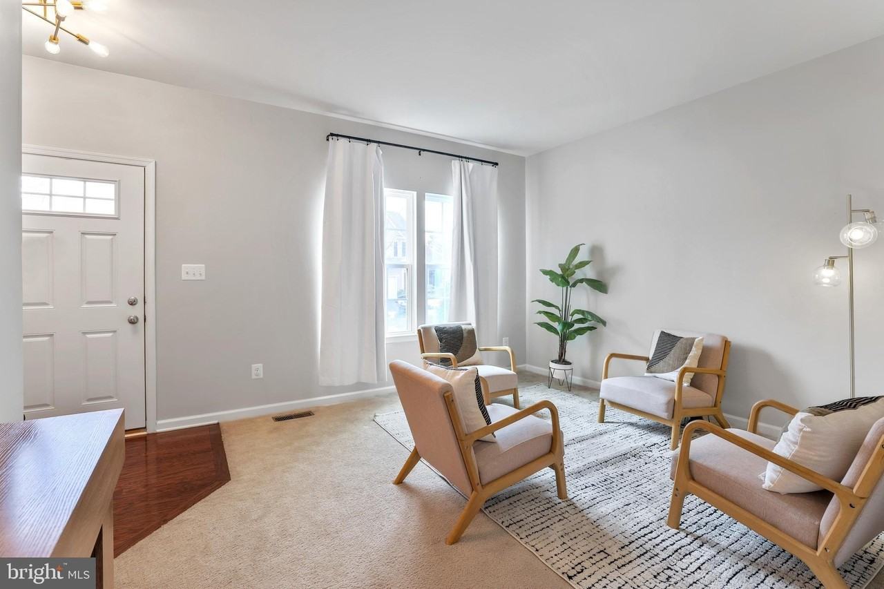 663 Holly Crest Dr - Photo 6 of 50