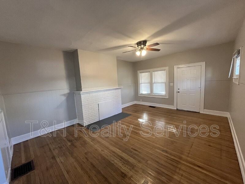 23 S Spencer Ave - Photo 5 of 20