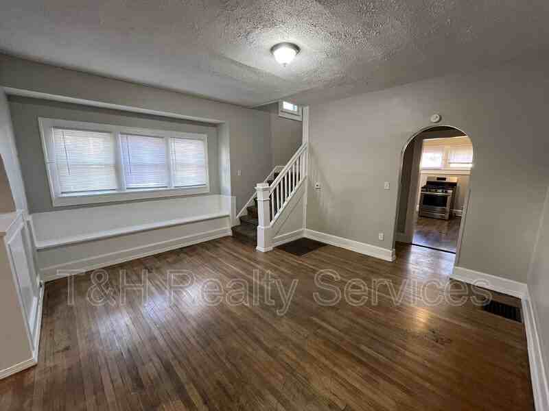 23 S Spencer Ave - Photo 7 of 20