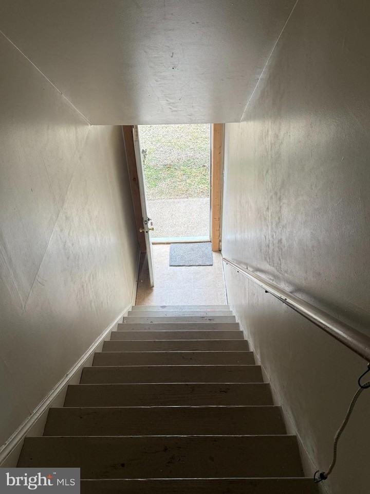 606 Stuart St #2 - Photo 5 of 5