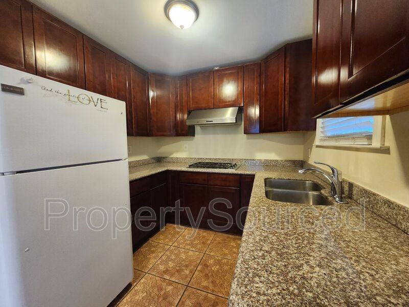 155 Berverdor Ave - Photo 3 of 11