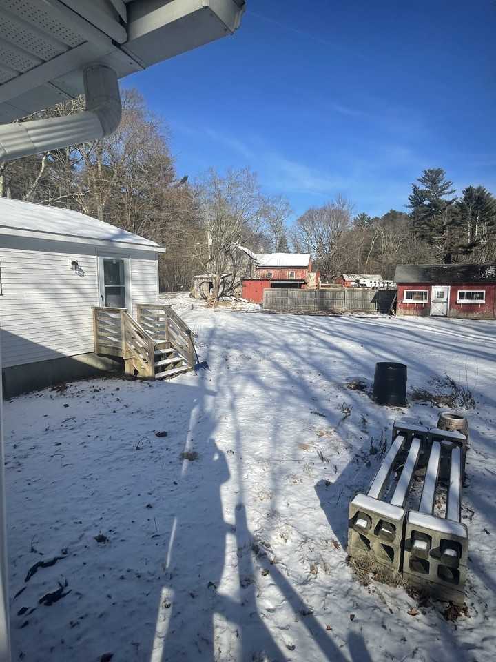 33 N Sullivan Rd #1 - Photo 4 of 20